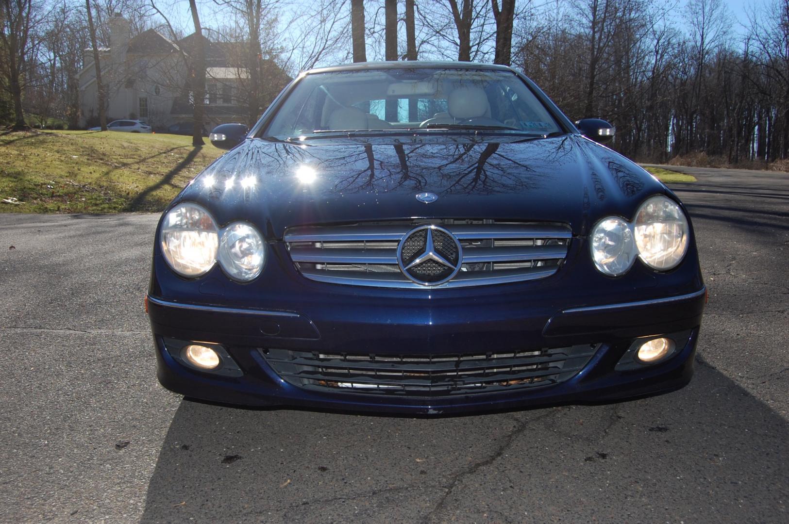 2009 Blue /Beige Mercedes-Benz CLK-Class (WDBTK56FX9T) with an 3.5 Liter engine, Automatic transmission, located at 6528 Lower York Road, New Hope, PA, 18938, (215) 862-9555, 40.358707, -74.977882 - 2009 Mercedes-Benz CLK 350 Convertible, low mileage, clean condition inside and out. 3.5 Liter V6 engine, automatic transmission, tilt wheel, cruise control, wood trim, 3 Master keys, dual heated power seats, windows, mirrors, central locking system, 19 " Alloy wheels, 4 good all season tires, AM/F - Photo#10